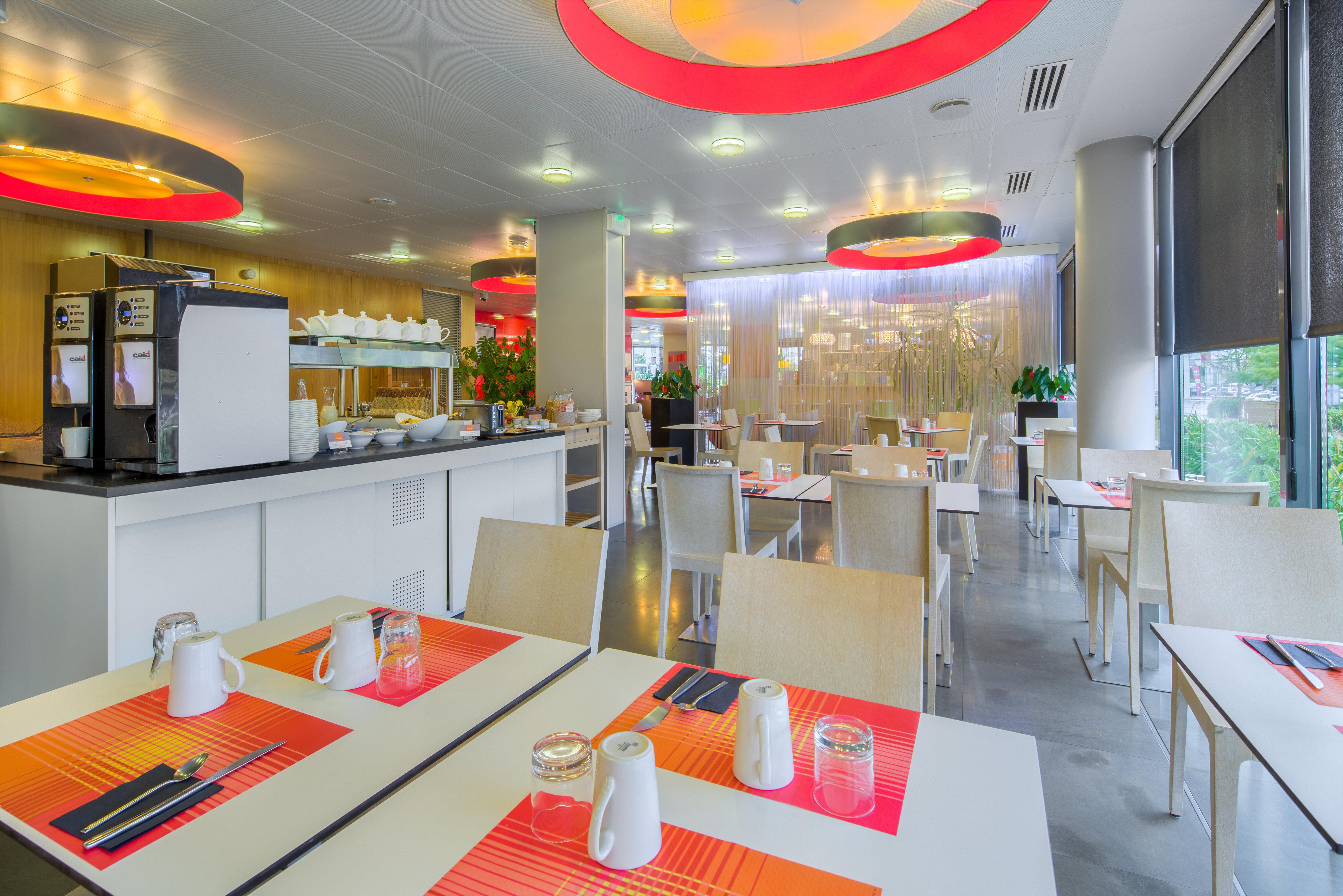 HOLIDAY INN EXPRESS SAINT-NAZAIRE, AN IHG HOTEL SAINT-NAZAIRE  (LOIRE-ATLANTIQUE) 3* (France) - from £ 66 | HOTELMIX